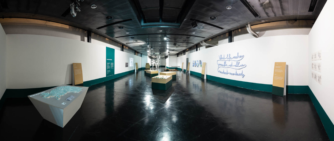 claudia berta_guggi_genger_bodenstaendig_exhibition design_14